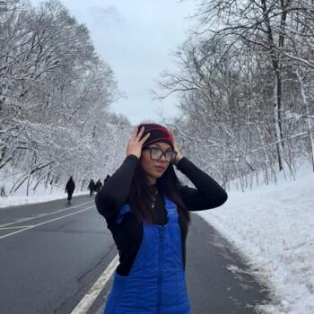 Babysitter in New York: Douniya
