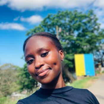 Babysitter in Clermont: Sthandiwe