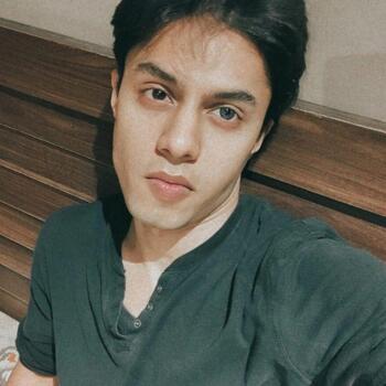 Babysitter in Karachi: Misam