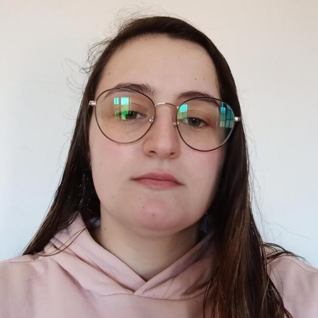 Babysitter em Fontoura: Maria Helena
