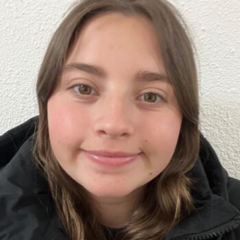 Baby-sitter Chaudenay: Leanne