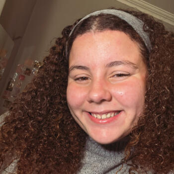 Babysitter in Sapataria: Daniela Dias
