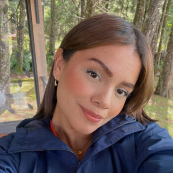 Babysitter in Barva: Debbie