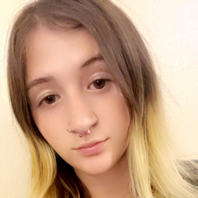 Babysitter in Council Bluffs: Cierra