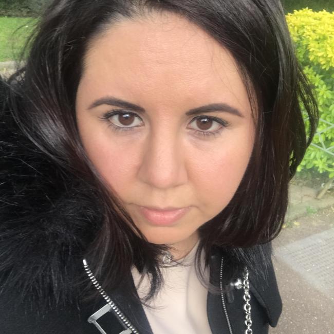 Babysitter in Saint-Cloud: Nadia