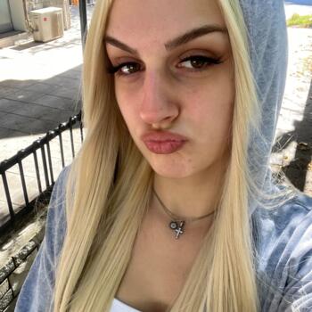 Babysitter στην περιοχή Θεσσαλονίκη: Elena