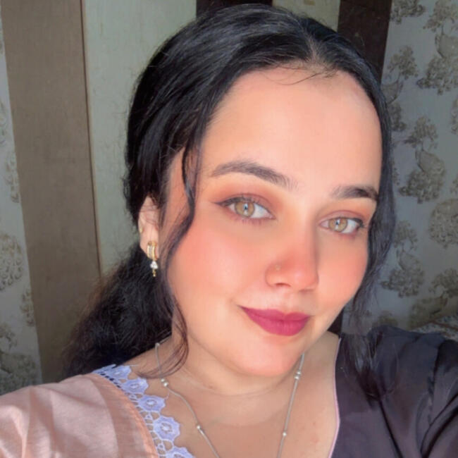 बंगलौर में बेबीसिटिंग की नौकरी: Simran