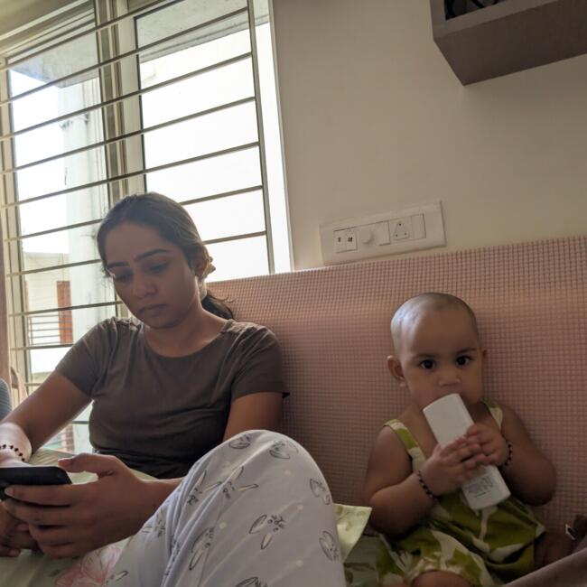 हैदराबाद में बेबीसिटिंग की नौकरी: Vedha