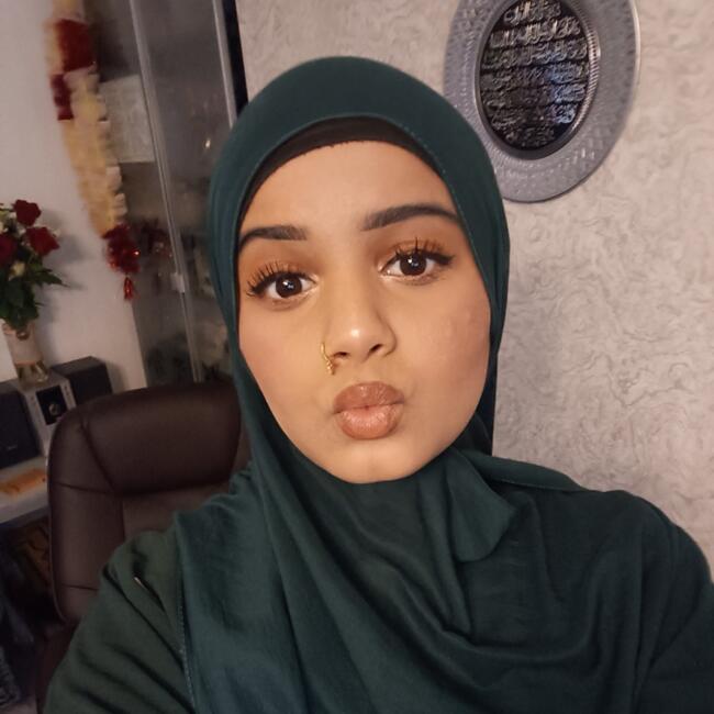 Babysitter in Manchester: Aleena