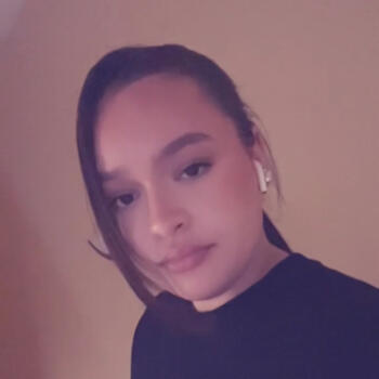 Babysitter in Douchy-les-Mines: Roza