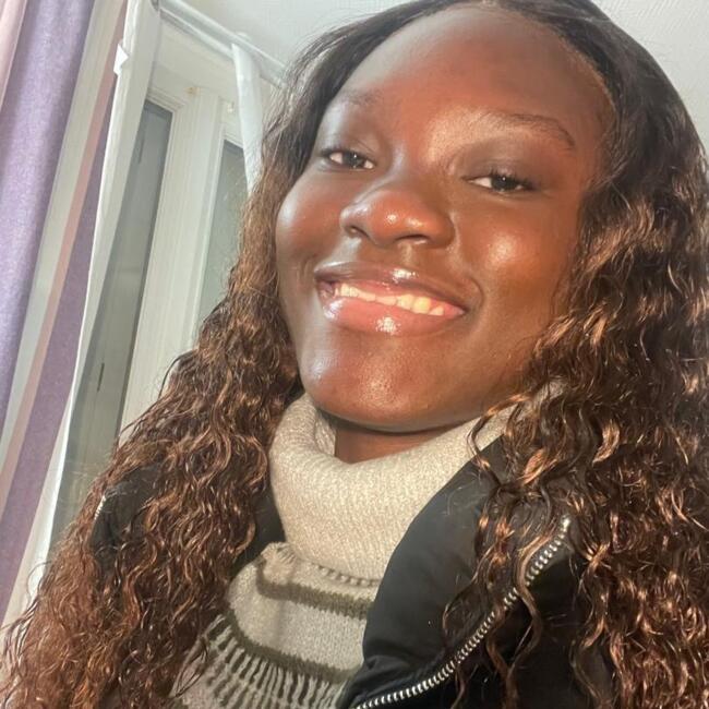 Babysitter in Angers: Esther