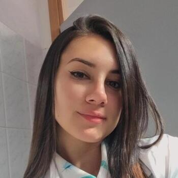 Babysitter in Chieti: Erica