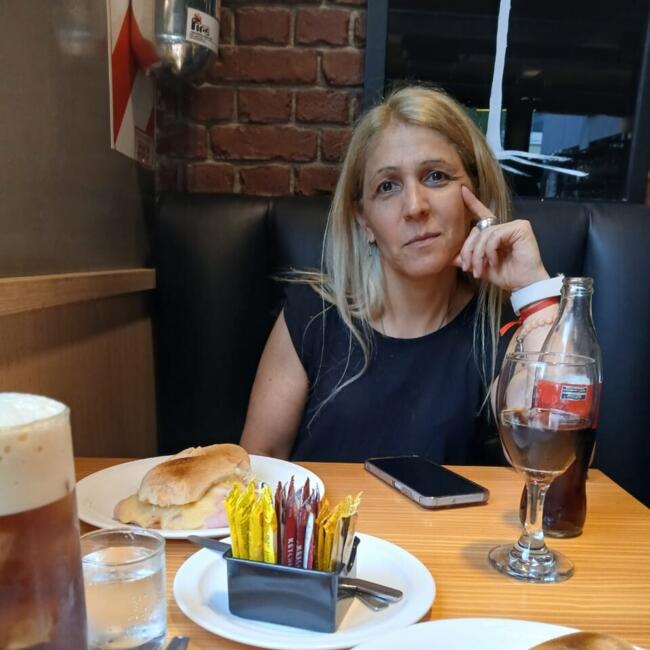 Babysitter in Berazategui: Alejandra