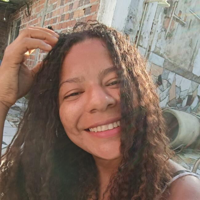 Babá em Dias dávila: Carla