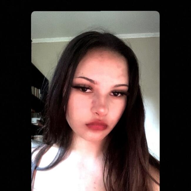 Bébiszitter Pécel területén: Rebeka