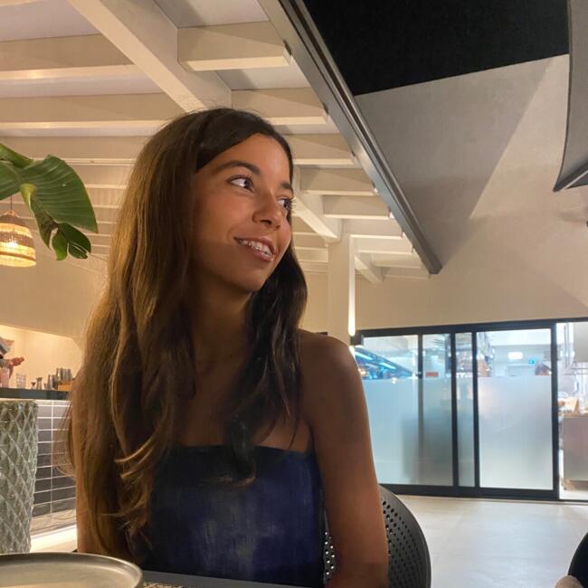 Babysitter in Seixal: Maria
