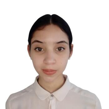 Babysitter in San Antonio de Los Altos: Nicole