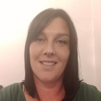 Babysitter in Chichester: Lauren