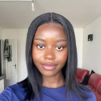 Baby-sitter Neuilly-sur-Marne: Mélissa