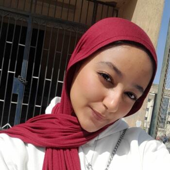 Babysitter in Giza: Malak