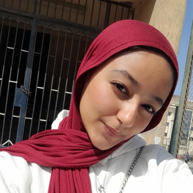 Babysitter in Giza: Malak