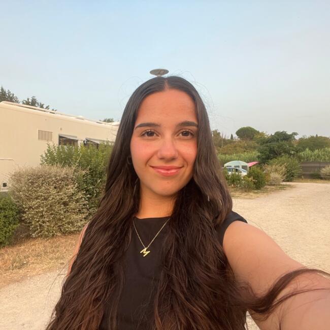 Babysitter in Seville: Miriam