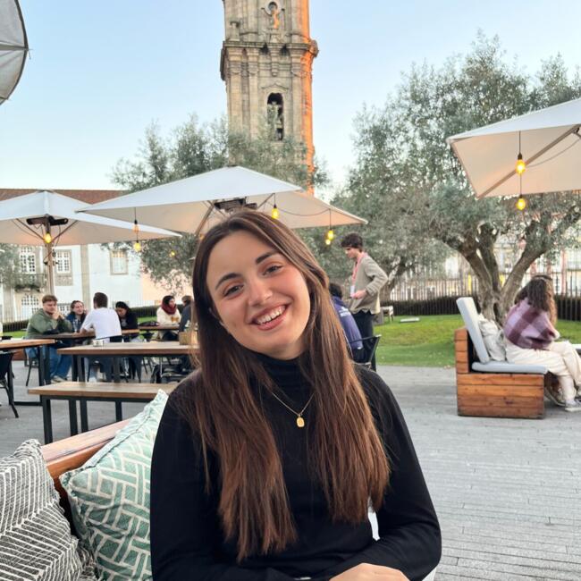 Babysitter in Matosinhos Municipality: Maria