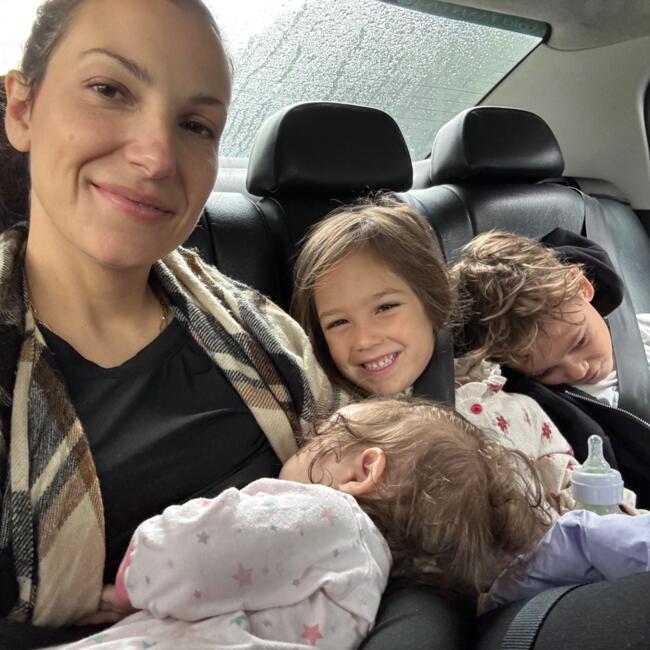 Trabalho de babysitting em Sydney: Raquel