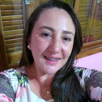 Babysitter in Novo Hamburgo: Cintia