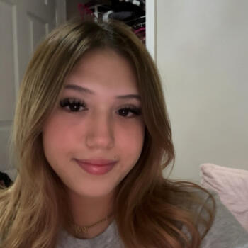 Babysitter in Tampa Palms: Bella