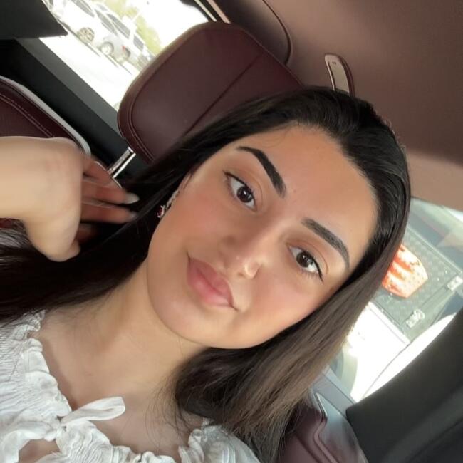 Babysitter in York: Manal