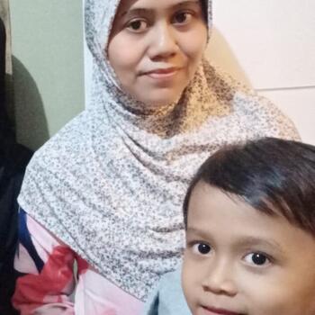 Babysitter in Jakarta: Lena