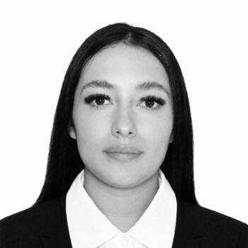 Niñera León: Paulina