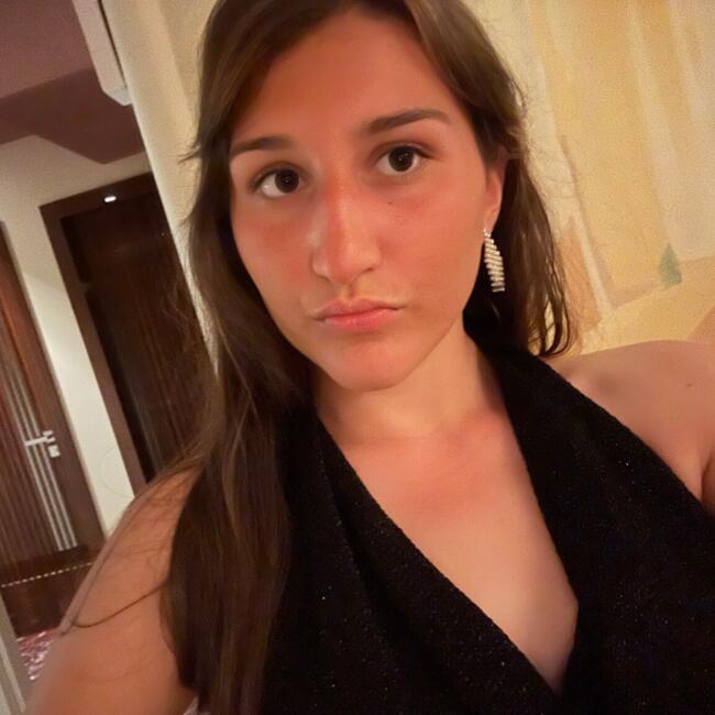 Babysitter in Marseille: Ornella