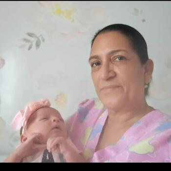 Babysitter Panama City: Adela