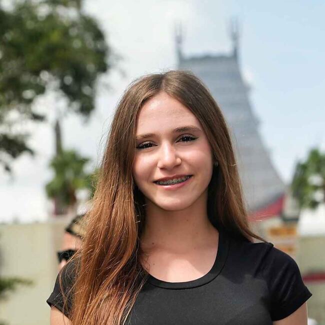 Babysitter in Camboriú: Victoria