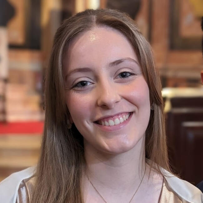 Babysitter em Rio de Mouro: Mariana