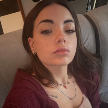 Lavoro per babysitter a Arzano: lavoro per babysitter Lucrezia