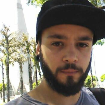 Babysitting job in Curitiba: babysitting job Ricardo