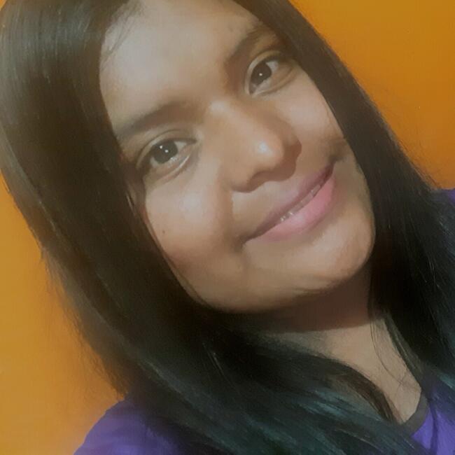 Babysitter in Volcán: Elena