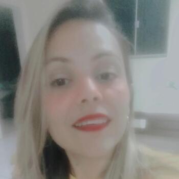 Babá Brasília: Iolah samara