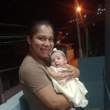 Babysitter in Moreno: Claudinete