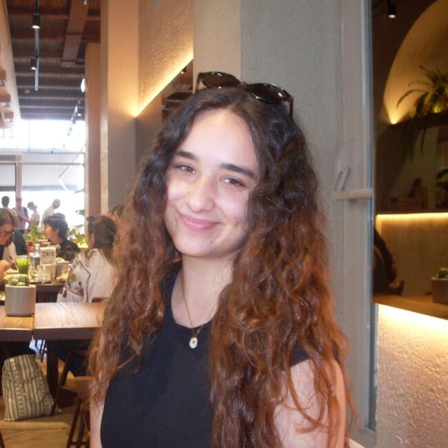 Babysitter em Sande (Guimarães): Lara