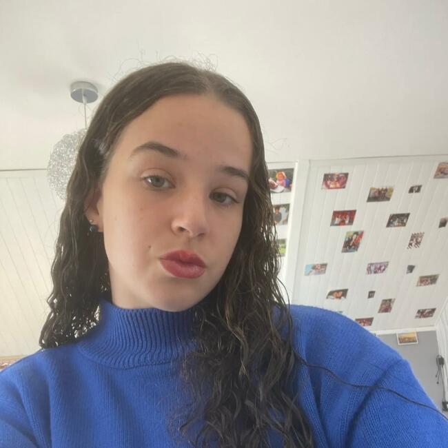 Babysitter in Caudebec-lès-Elbeuf: Enora