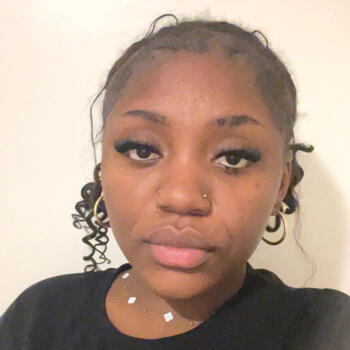 Babysitter Toronto: Kisha