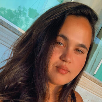 Babysitter in São Pedro da Aldeia: Juliana