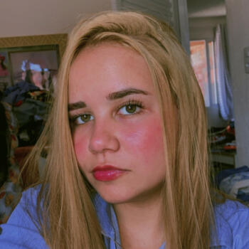 Babysitter in Goianésia: Yasmin