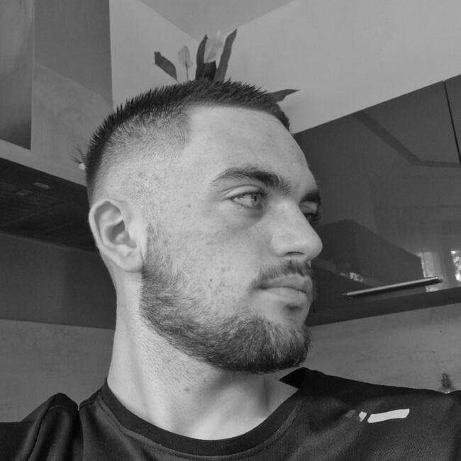 Babysitter in Grand-Couronne: Gabriel