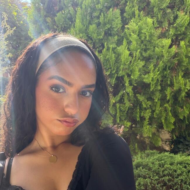 Baby-sitter à Paris: Loujayne