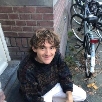 Babysitter in Berlin: Hadrian